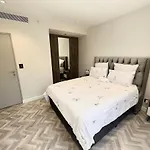 Luxury Foreshore Smart Home Uninterrupted Power