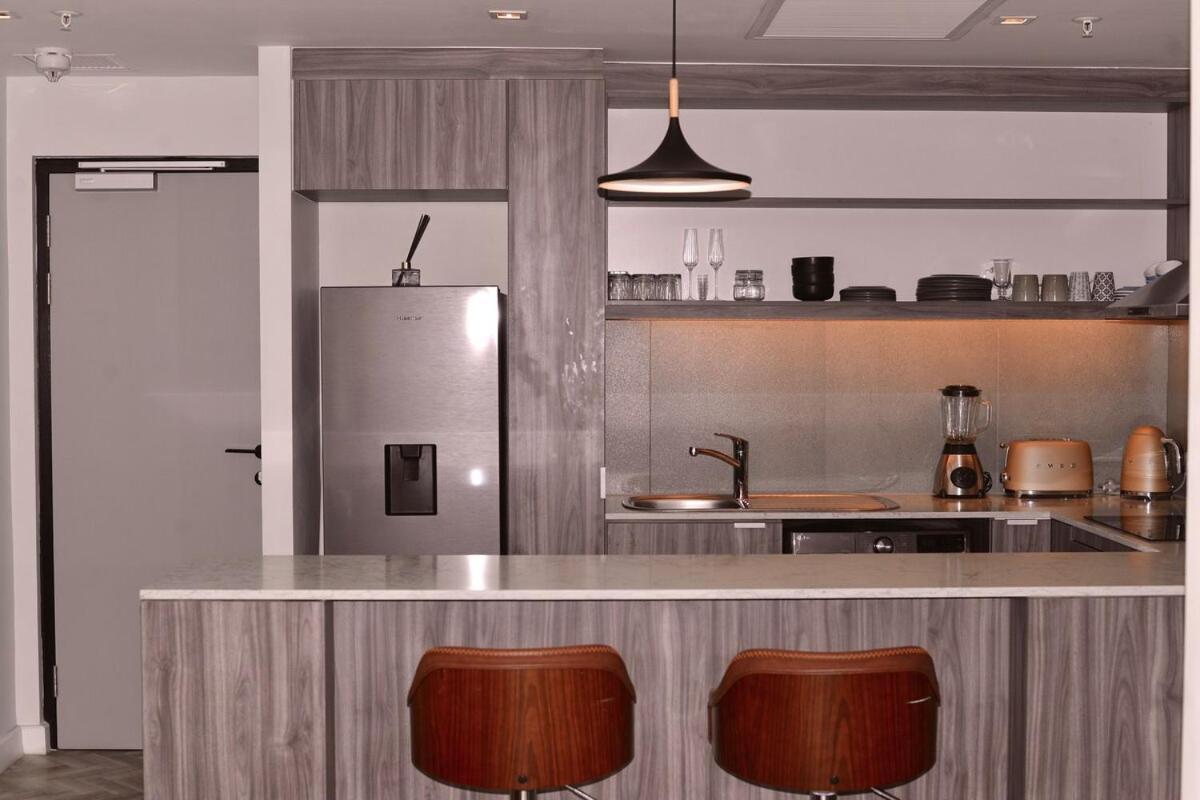 Luxury Foreshore Smart Uninterrupted Power Apartment Cape Town