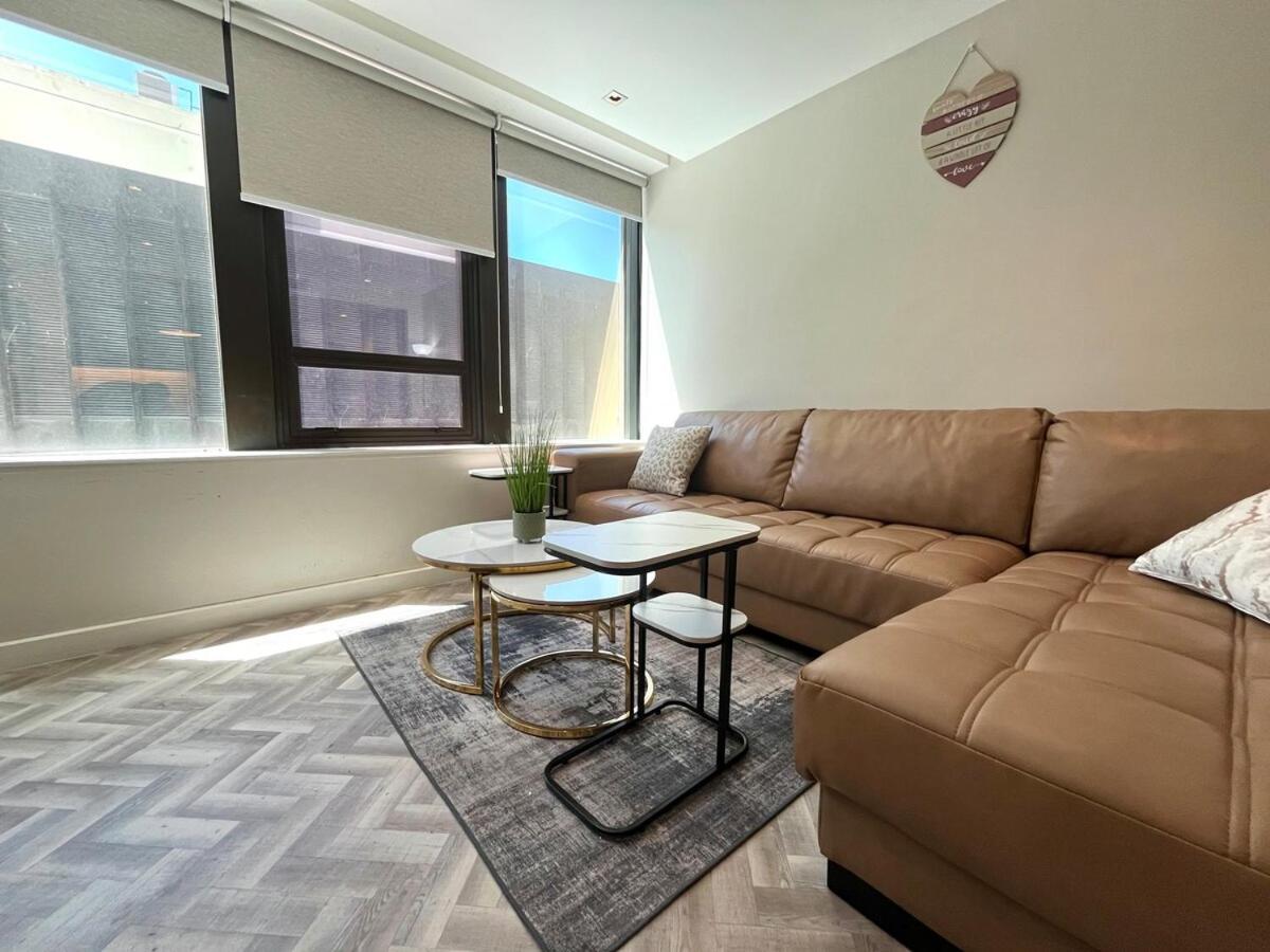 Luxury Foreshore Smart Uninterrupted Power Apartment Cape Town